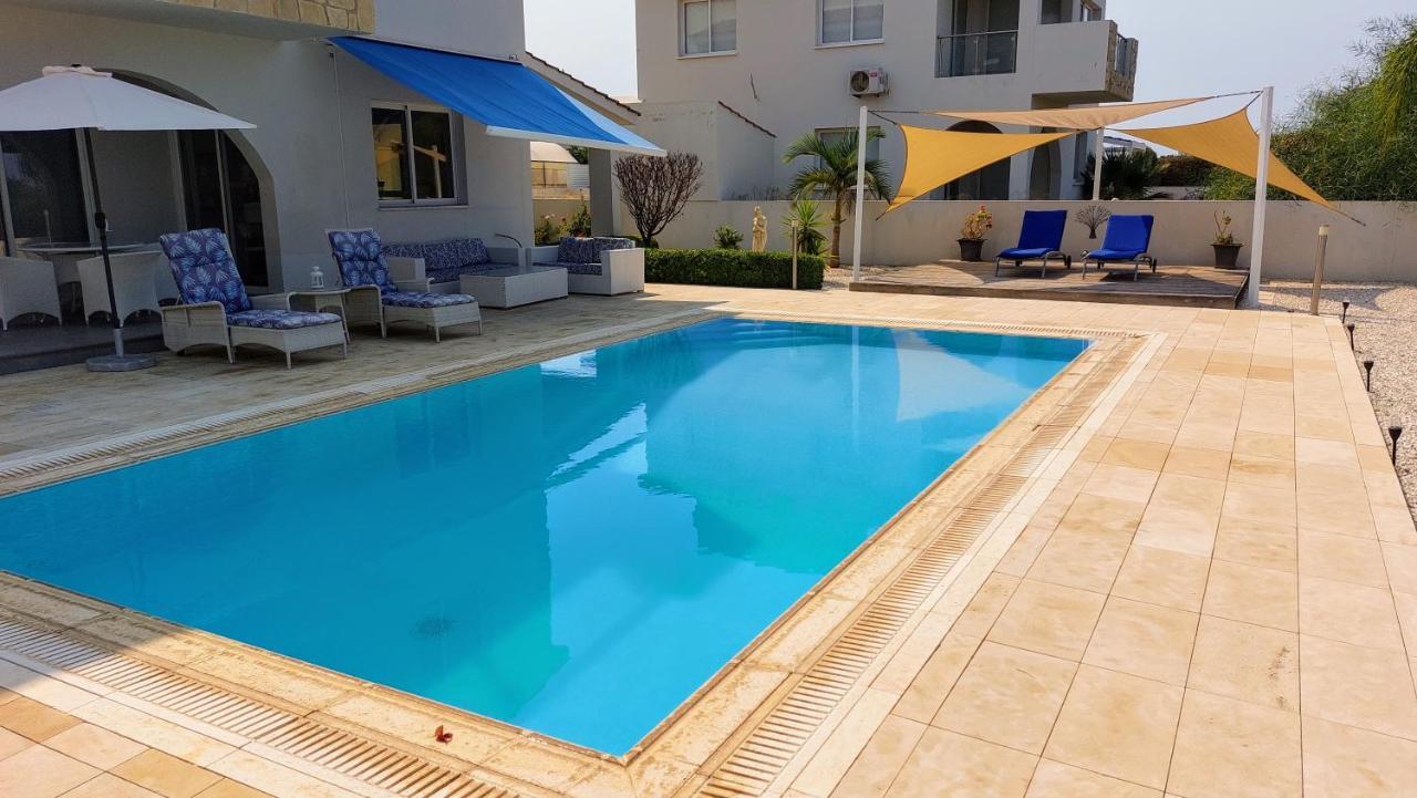 Villa Verdi: Luxury Villa With Private Pool Пейя Экстерьер фото