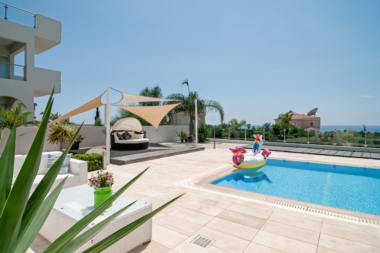 Villa Verdi: Luxury Villa With Private Pool Пейя Экстерьер фото